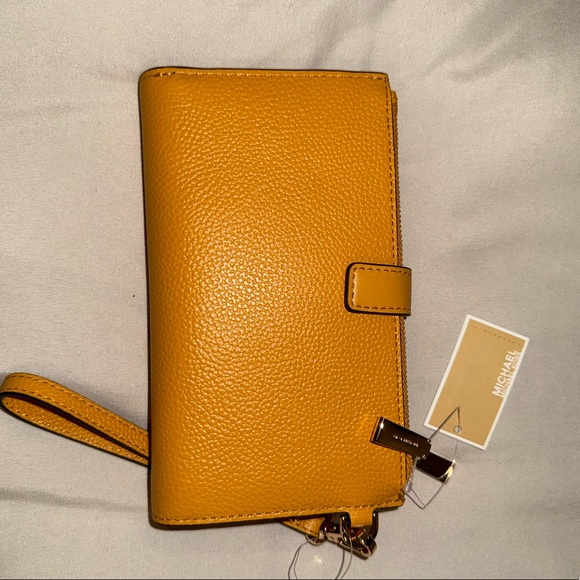 MICHAEL Michael Kors Mustard Wallet - Picture 2 of 3